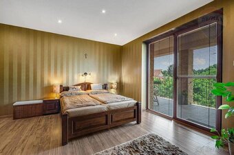 PREDAJ luxusný 2 posch. rodinný dom (dom 761m2- pozemok 1725 - 11