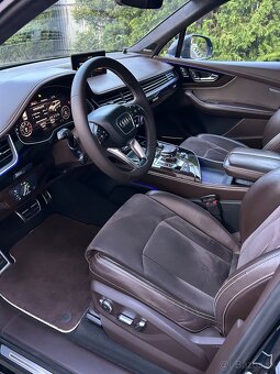 Audi Q7 - 11