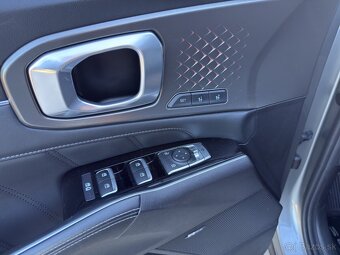 KIA SORENTO 2,2 CRDi A8 DCT 4WD PLATINUM 7P - 11