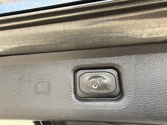 Ford S-MAX 2.0 TDCI ECOBLUE Automat 7 miestny odpočet DPH - 11