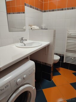 Zariadený 2i.byt Belveder, s balkónom a garážovým státím. - 11