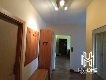 Na predaj 3-izbový byt v N. Zámkoch s balkónom. - 11