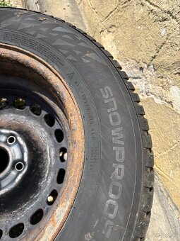 Predám zimné pneu NOKIAN SNOWPROOF 2 - 11