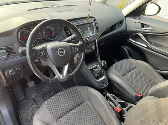 Opel Zafira Tourer 1.4 benzín + LPG - 11