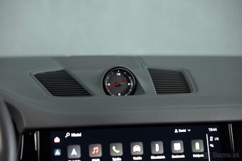 Porsche Cayenne e-hybrid 3.0 340kW, automat, 4x4, 2022, DPH - 11