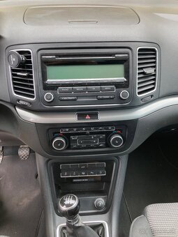 VW SHARAN 2.0 TDI, PANORÁMA BIXENÓN 6 MIEST - 11