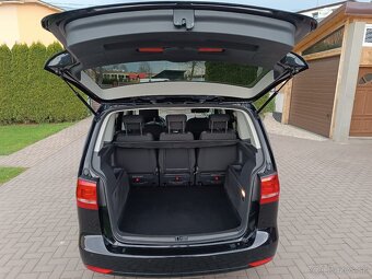 Volkswagen Touran 2.0 TDI Premium Highline - 11