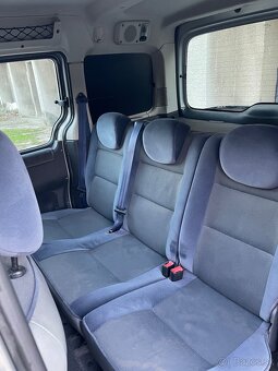 Citroen Berlingo 1.6 benzin 80kw 5 miestne, ťažné - 11