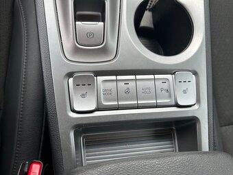 Predám Hyundai Kona Electric+ TOP výbava - 11