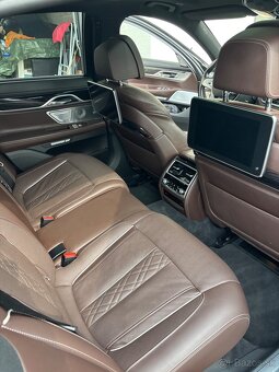 BMW 750xd - 11