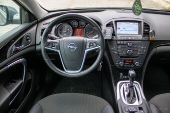 Opel Insignia 2.0 Turbo ECOTEC AWD Cosmo A/T, 162kW - 11