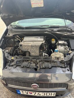 Fiat Grande Punto 2009 - 11