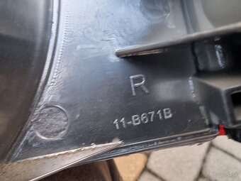 zadné svetlo vw touran - 11