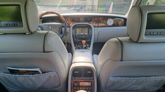 Jaguár XJ8 Long verzia - 11