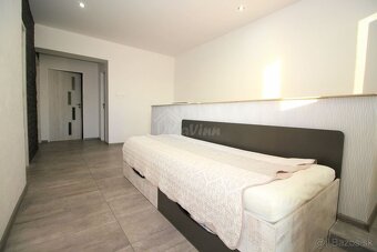 PREDAJ 4 izb. DOM s garážou Šimonovany s poz. 398 m² - 11