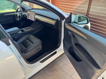 ° Tesla Model Y ° Dual motor (4x4) ° LR ° 2022 ° SK špz - 11