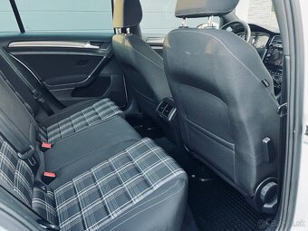 Volkswagen Golf Variant 2.0 TDI BMT GTD DSG - 11