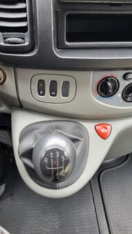 Opel Vivaro 2.0 Dci model 2010 - 11