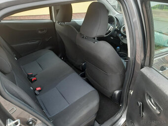 Toyota yaris 1,5 hybrid 11/2013 najeto 35 tis km - 11