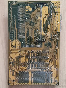 Predam zakladne dosky s Intel 440BX - 11