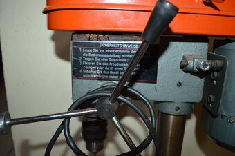 predam - stolova vrtacka EKA - 11