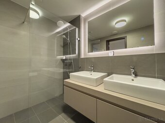 Prenájom 3 izbového bytu SKY PARK 81 m2, 2x parking - 11