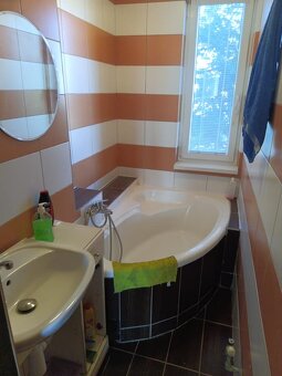 Na prenájom: 3-izbový zariadený byt so záhradou a altánkom - 11