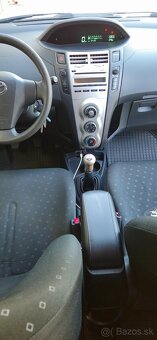 Toyora yaris 1.3 VVT-i 16v benzin 124 100km - 11