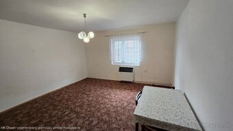 Exkluzívna Ponuka: Rodinný Dom s Obrovským Pozemkom a Potenc - 11