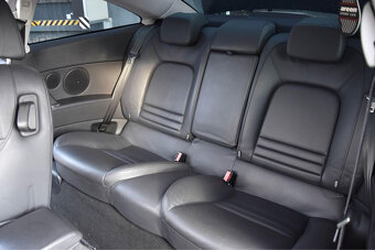 Peugeot 407 coupe 3.0 v6 manuál - 11