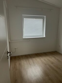 3-izbový byt v dvojdome so záhradkou a parkovaním - 11