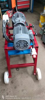 Štiepačka dreva. - 11