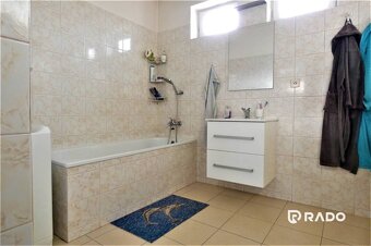ZNÍŽENÁ CENA | 4i Rodinný dom 178m² v tichej lokalite | Láb - 11