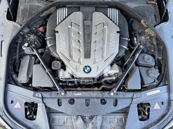 ROZPREDAM BMW 750Li - 11