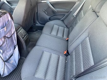 Skoda Octavia 1.6 benzín - 11