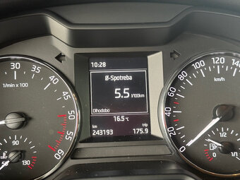 Škoda Octavia Combi 1.6 TDI 110k Ambition - 11