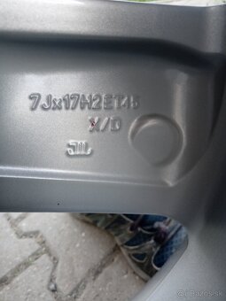 ŠKODA Karoq 17"5x112 ET 45 Letná sada - 11