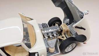 1:18 JAGUAR E COUPE , k - 11