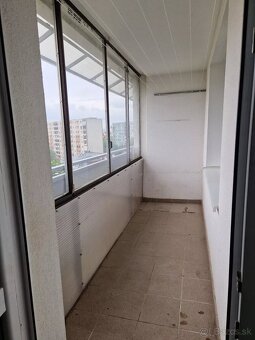 Predaj - 3-izb. byt pripravený na rekonštrukciu v žiadanej l - 11