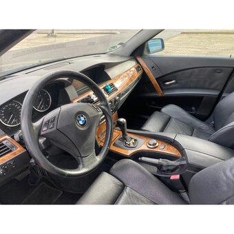 BMW e60 525d - 11