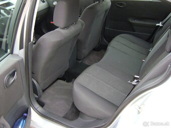 RENAULT MEGANE 1.4 - 11