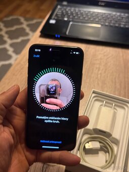 Predam Iphone XS 64 gb gold - 11