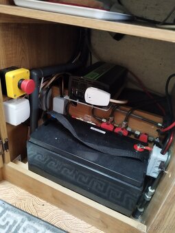 Predám karavan Burstner - 11