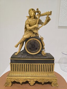 Krasne starožitný hodiny zlatene - 11