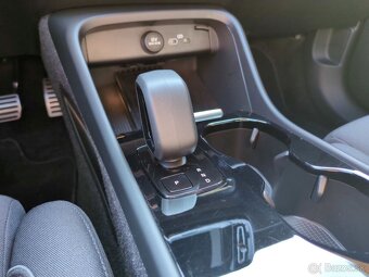 Volvo XC40 Recharge Plus - 11