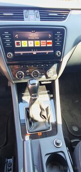 Škoda Octávia  1,6 TDI  115k    Style     /  r.v.2020 / - 11