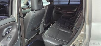 Suzuki Grand Vitara 2.0 BENZíN 4X4 SPECIAL EDITION - 11