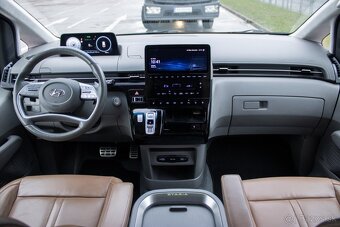 Hyundai Staria 2.2 CRDi Luxury 4x4 - 11
