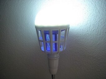 15W LED žiarovka s UV lapačom hmyzu - 11