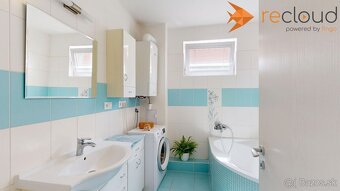 REZERVOVANÉ - Krásny 3 izbový mezonetový byt s veľkou teraso - 11